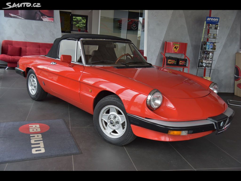 Alfa Romeo Spider, 2.0i 83 kw Oldtimer